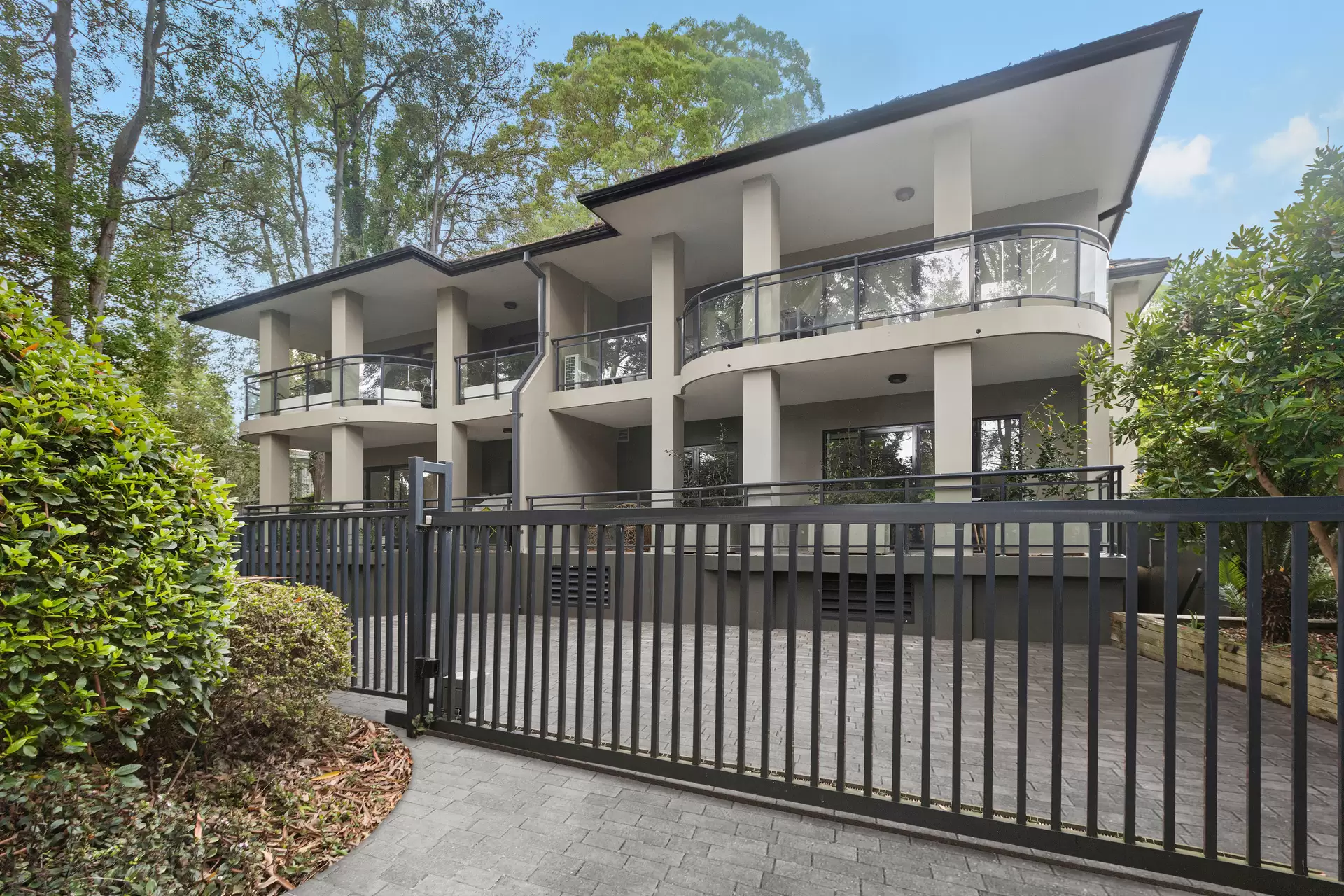 2/105 Junction Road, Wahroonga Sold by The Marshall Group - image 8