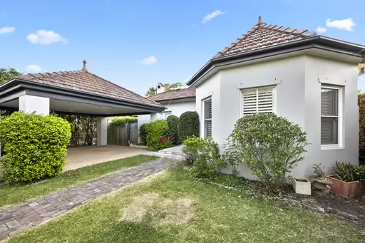 Roseville Sold by The Marshall Group