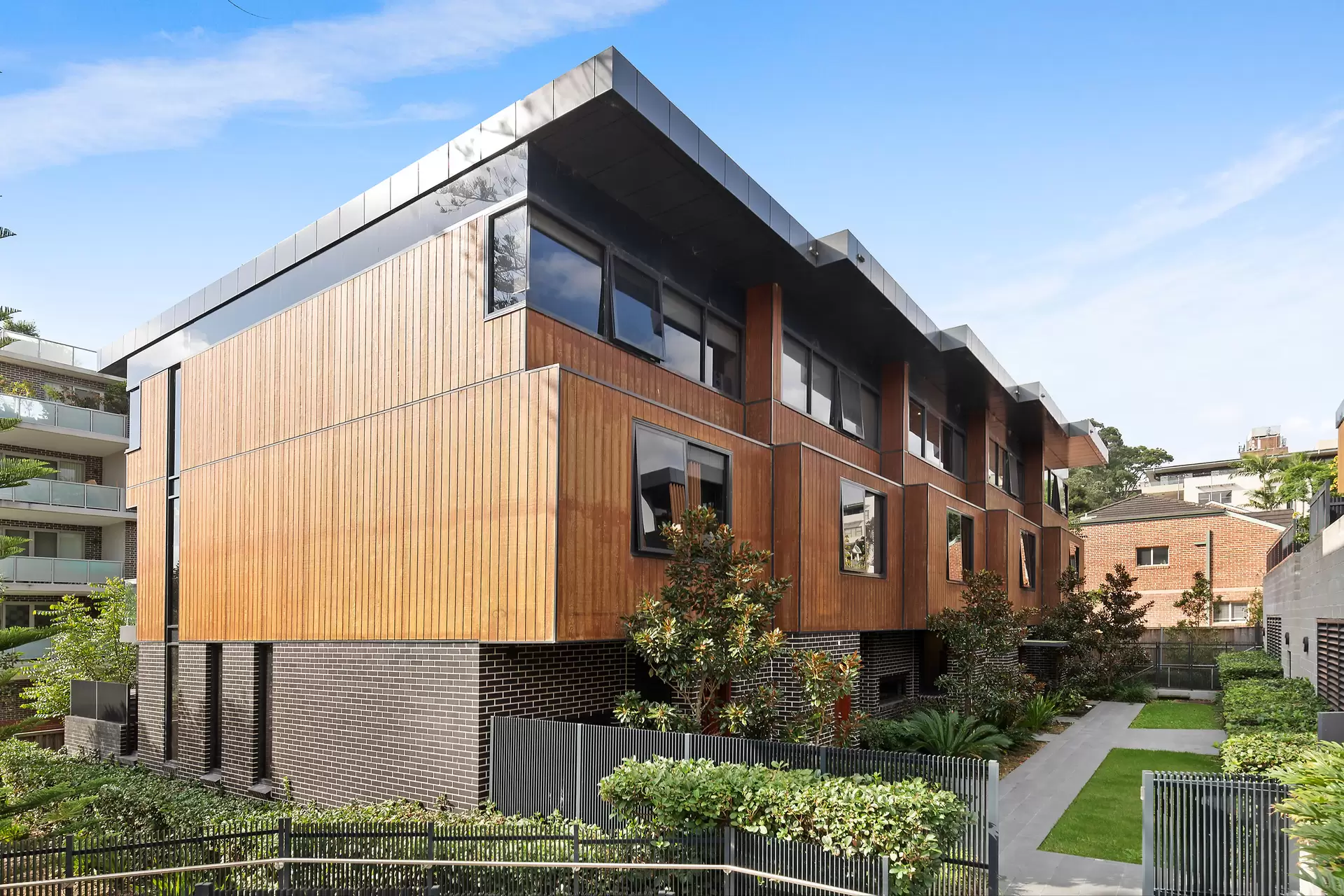 4/29-31 Moree Street, Gordon Sold by The Marshall Group - image 1