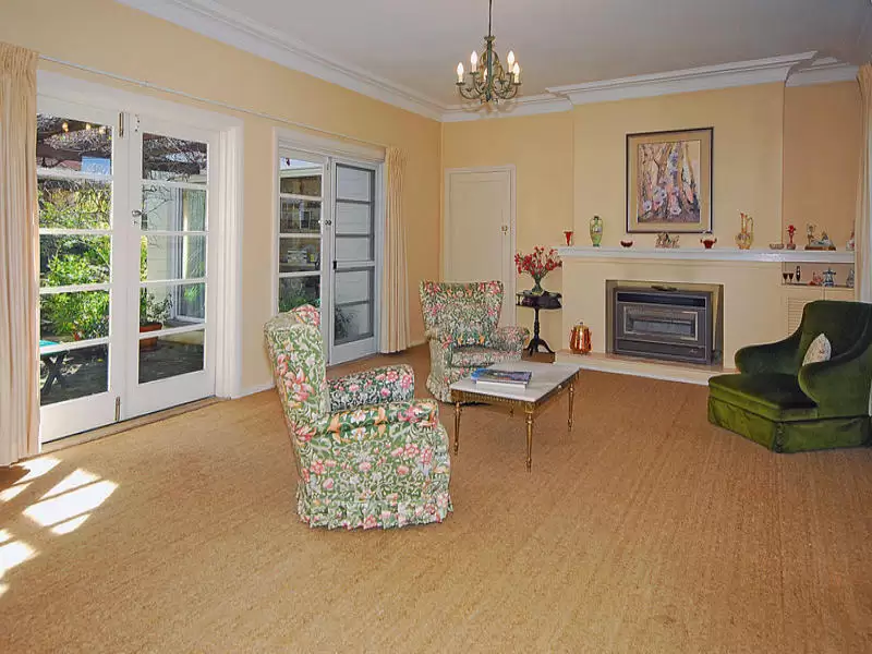 1 Clifford Street, Gordon Sold by The Marshall Group - image 2