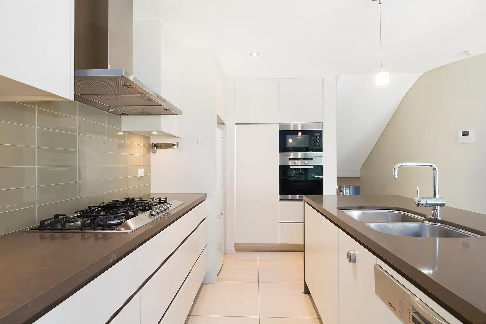 4/22-24 Henry Street, Gordon Sold by The Marshall Group - image 3