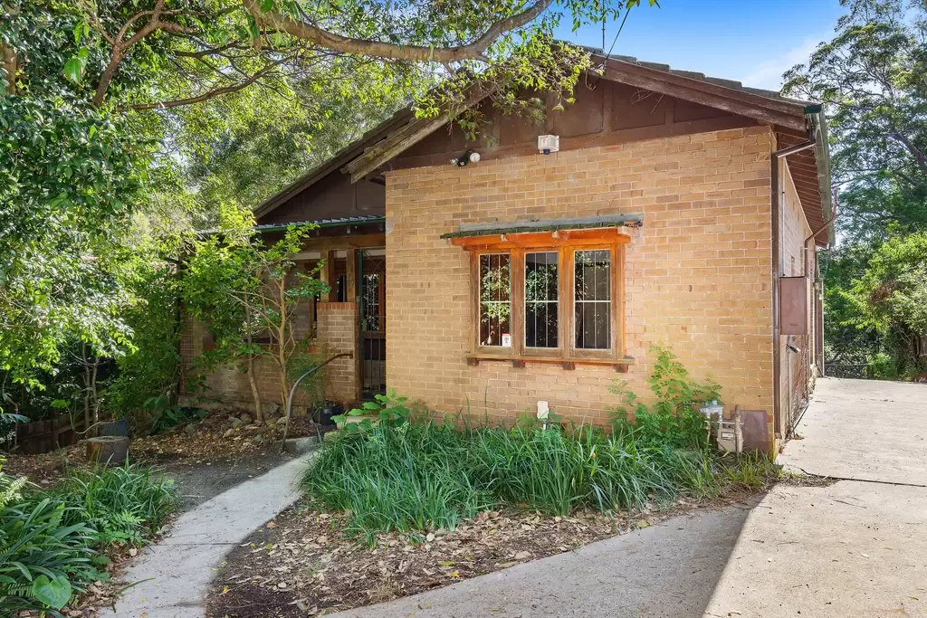 25 Pearson Avenue, Gordon Sold by The Marshall Group