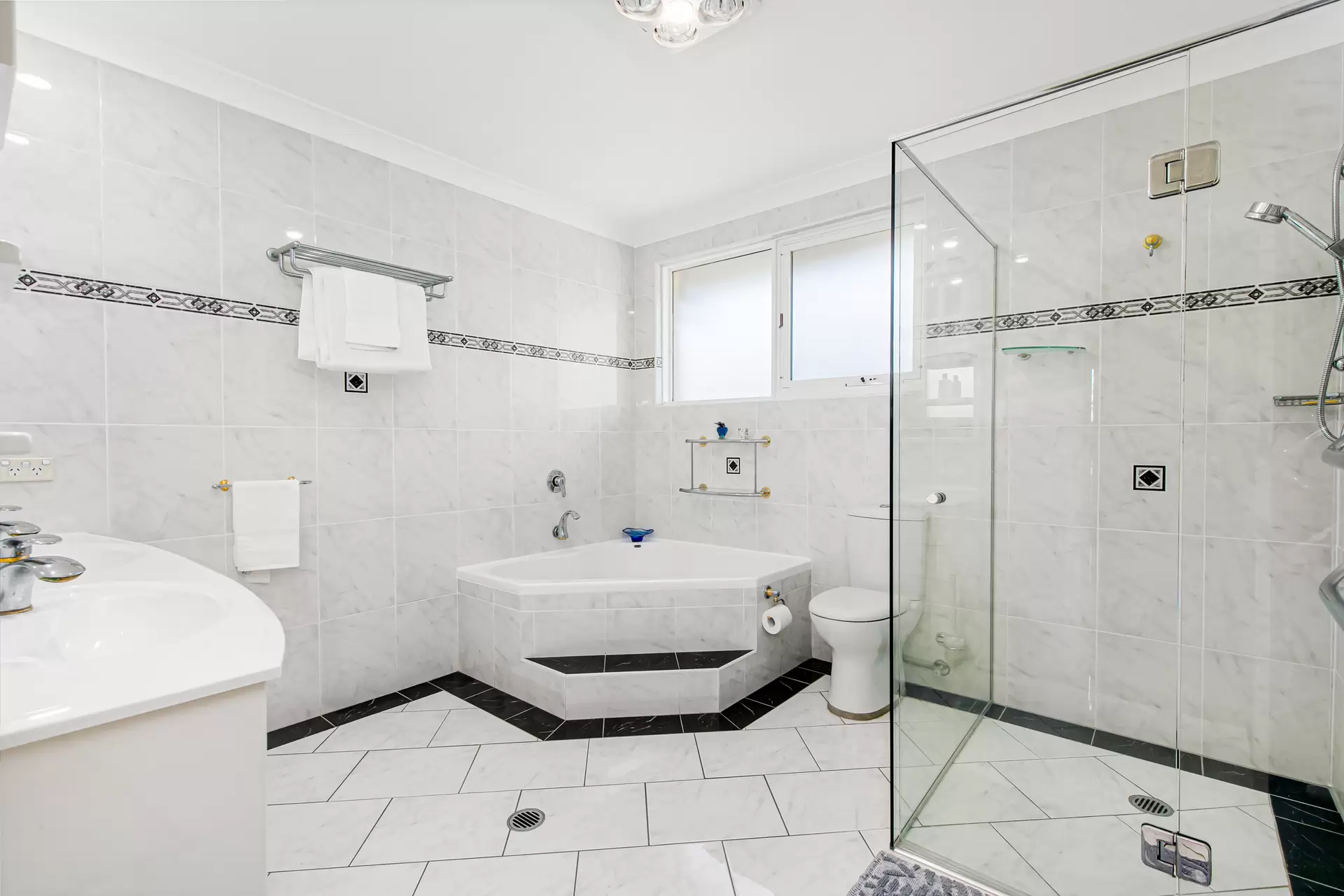 46 Curtin Avenue, Wahroonga Sold by The Marshall Group - image 6