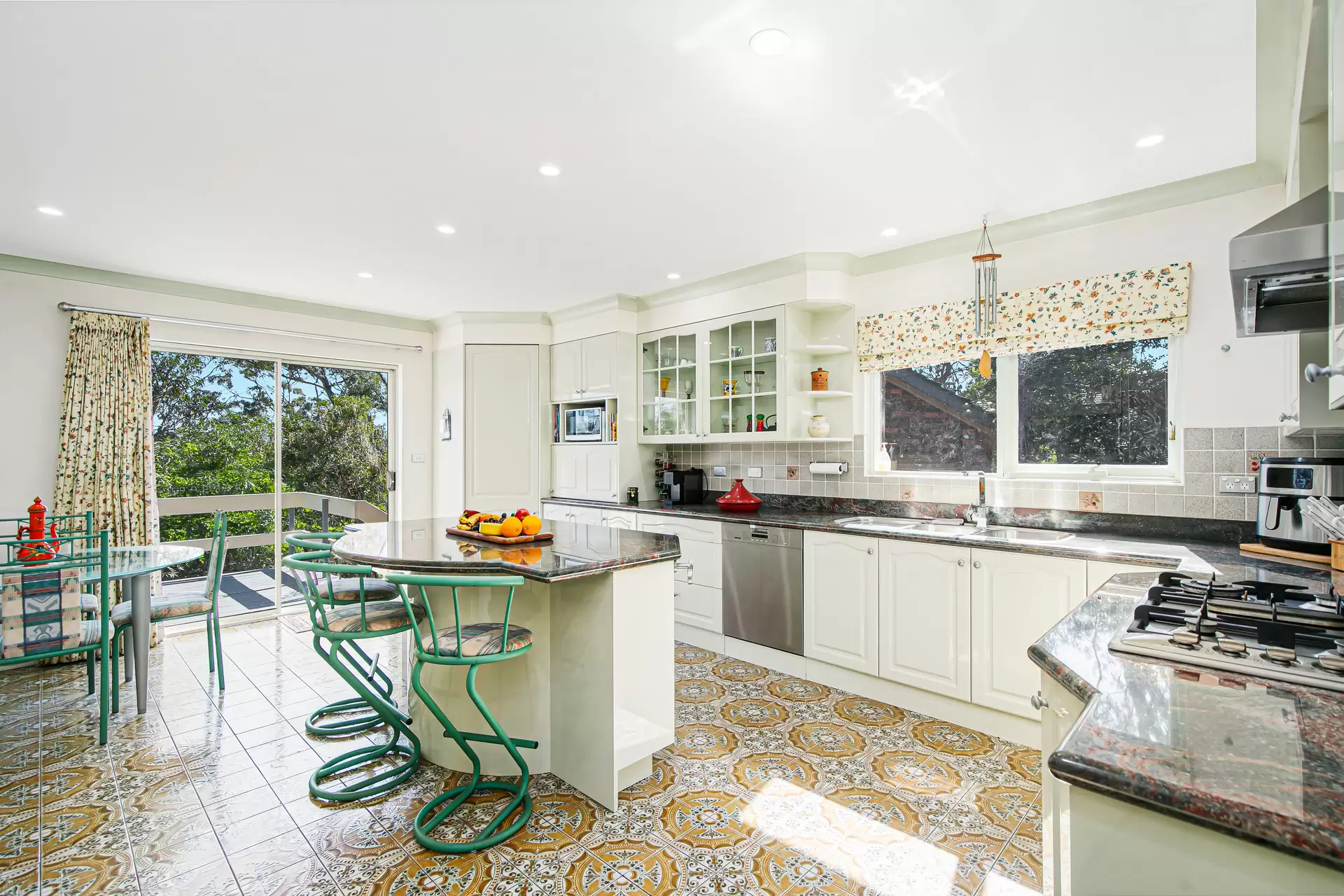 46 Curtin Avenue, Wahroonga Sold by The Marshall Group - image 3