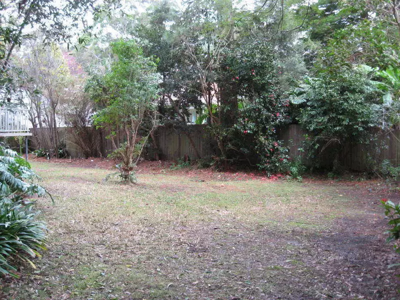 19 Yarrara Rd (cnr Hesperus St), Pymble Sold by The Marshall Group - image 4