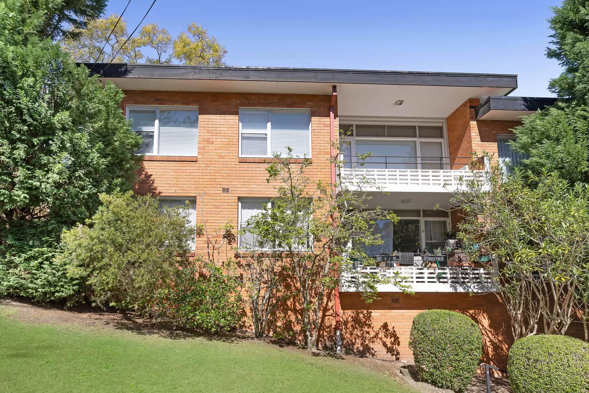 8/2 Essex Street, Killara Sold by The Marshall Group - image 5