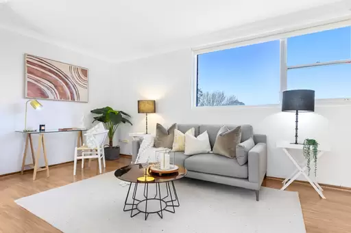 8/2 Essex Street, Killara Sold by The Marshall Group