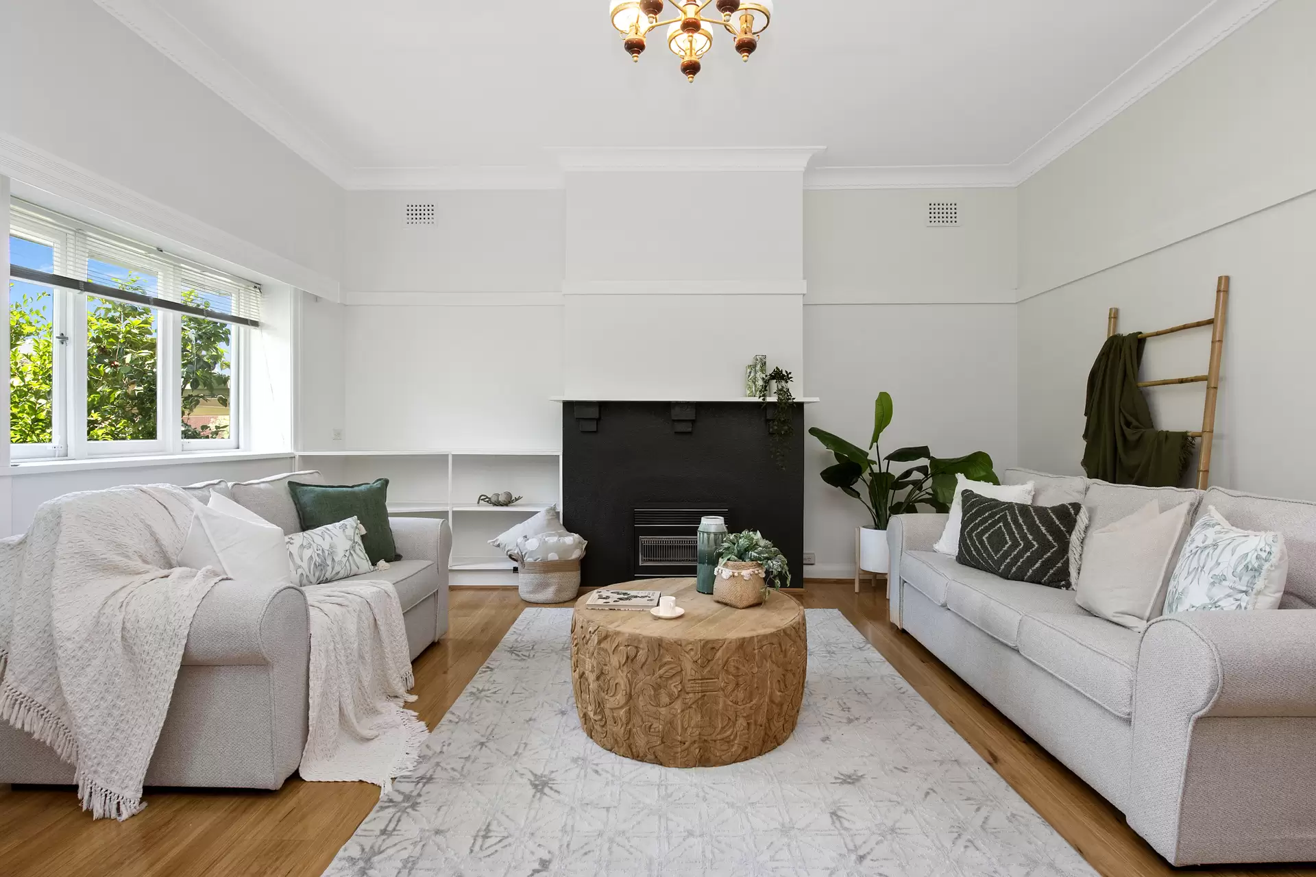 10 Owen Street, North Willoughby Leased by The Marshall Group - image 2