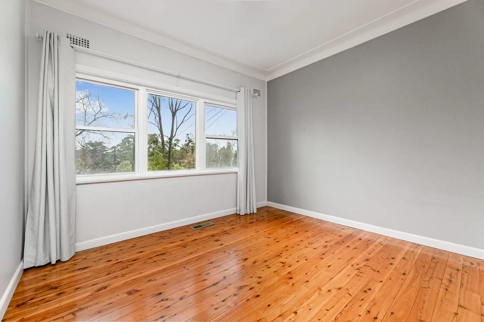 44 Bolwarra Avenue, West Pymble Leased by The Marshall Group - image 6