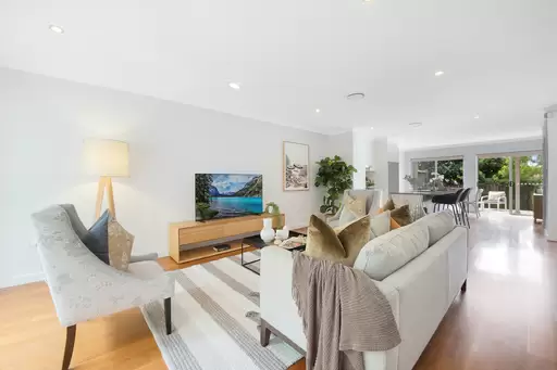 2/1 Warrangi Street, Turramurra Leased by The Marshall Group