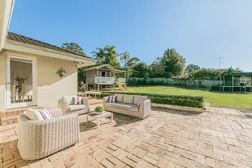 12 Chunooma Road, Wahroonga Leased by The Marshall Group