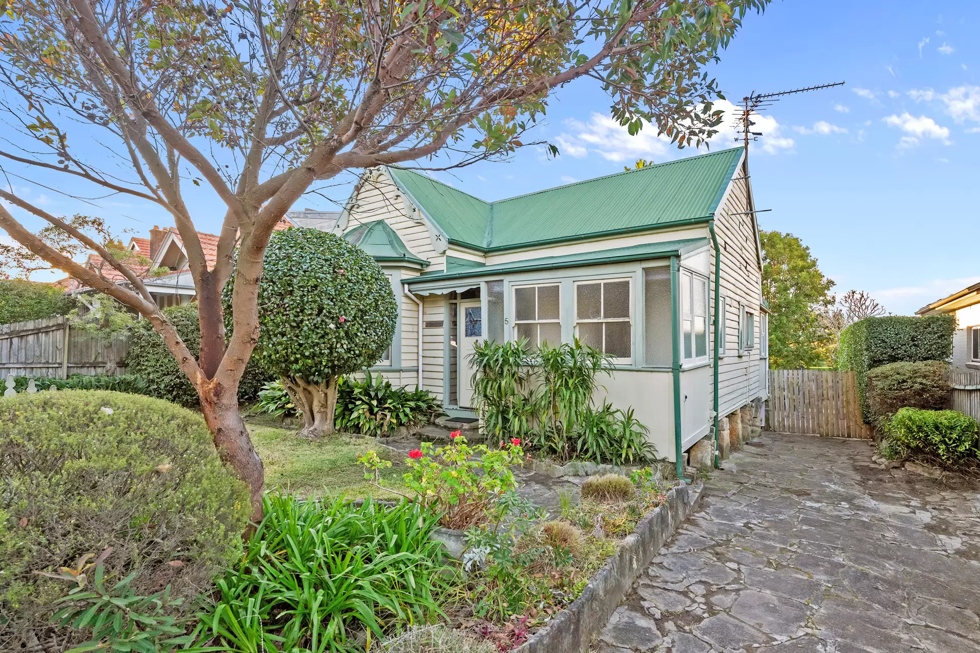 5 Slade Street, Naremburn Sold by The Marshall Group - image 3